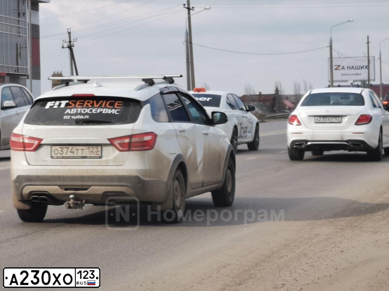 Фото автомобиля LADA 2172 PRIORA, 2011 — госномер С777КТ116. Цвет: Сине-Черный