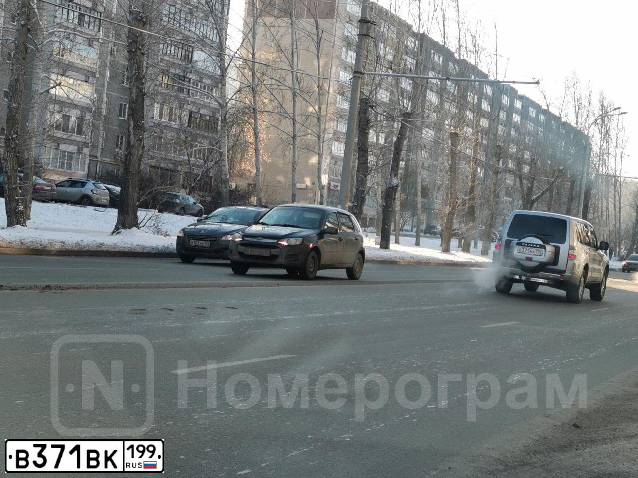 Фото автомобиля FORD MONDEO, 1994 — госномер М174СР36. Цвет: Темно-зеленый