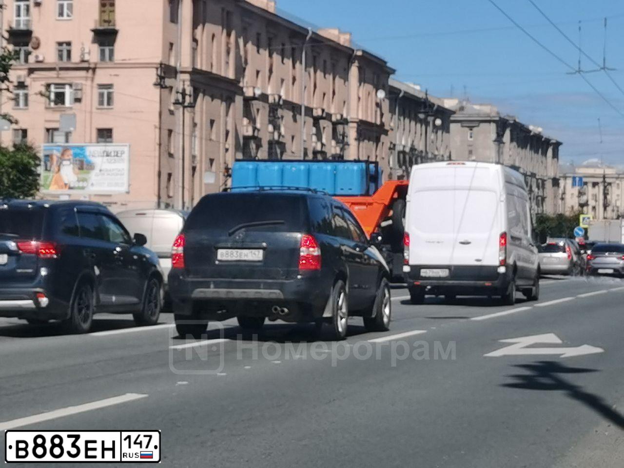 Фото автомобиля ACURA MDX, 2002 — госномер Е593ЕМ147