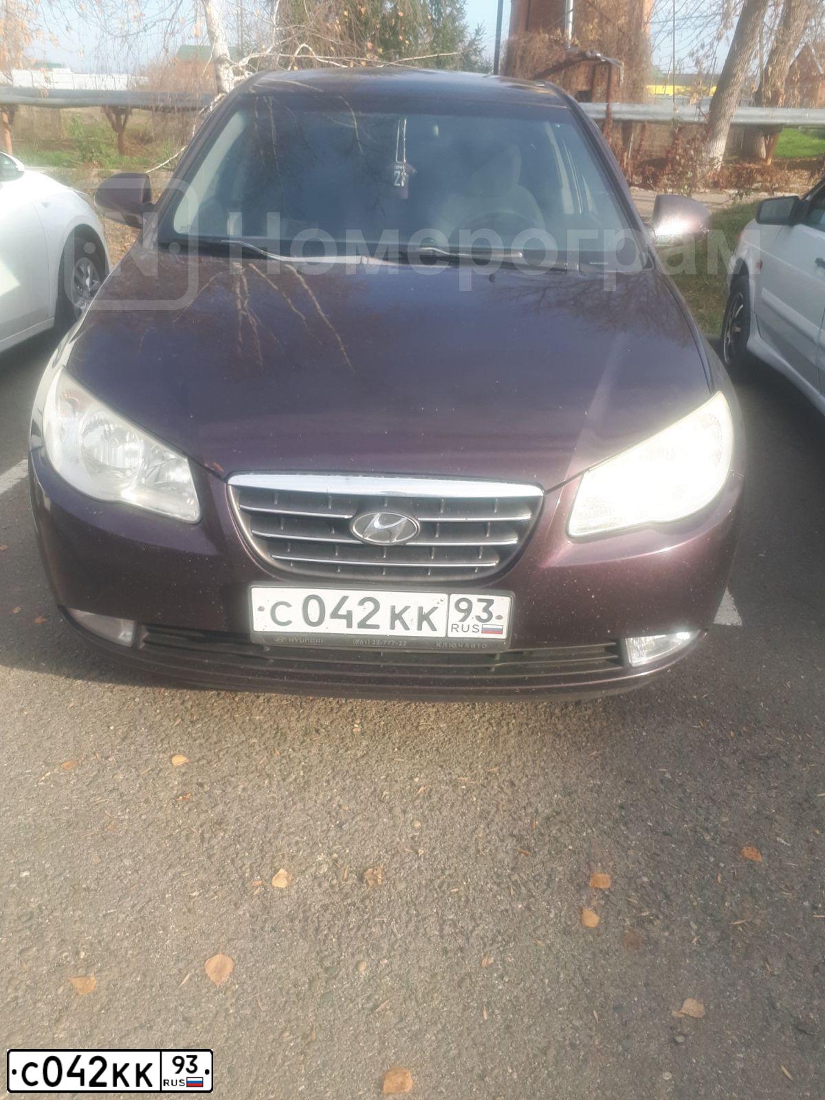 Фото автомобиля HYUNDAI ELANTRA, 2008 — госномер С042КК93. Цвет: ВИШНЕВЫЙ