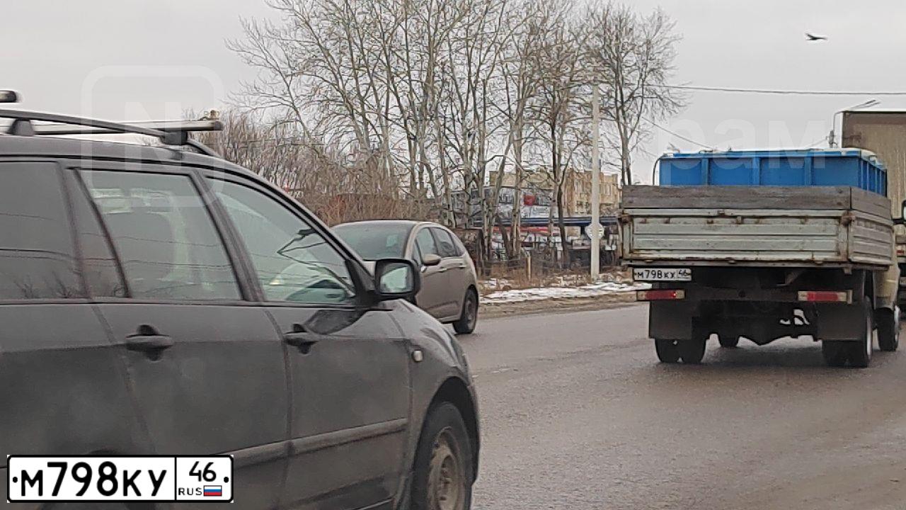 Фото автомобиля HYUNDAI SOLARIS, 2011 — госномер О212НН46. Цвет: ФИОЛЕТОВЫЙ