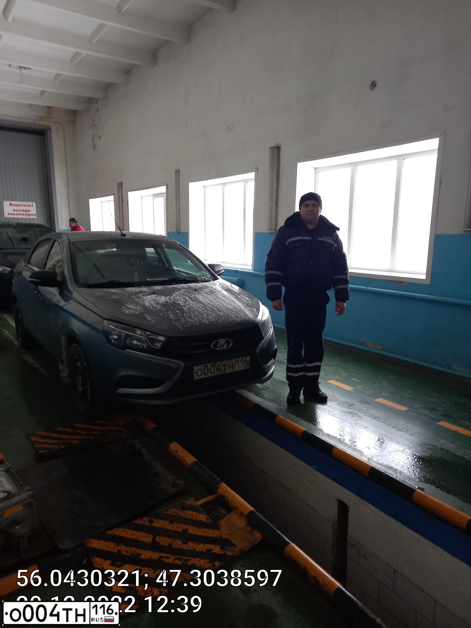 Фото автомобиля LADA 2190 GRANTA, 2012 — госномер О004ТН116. Цвет: Серо-Синий