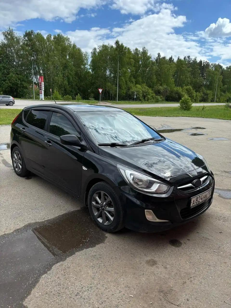 Фото автомобиля HYUNDAI SOLARIS, 2012 — госномер А824НК12. Цвет: ЧЕРНЫЙ