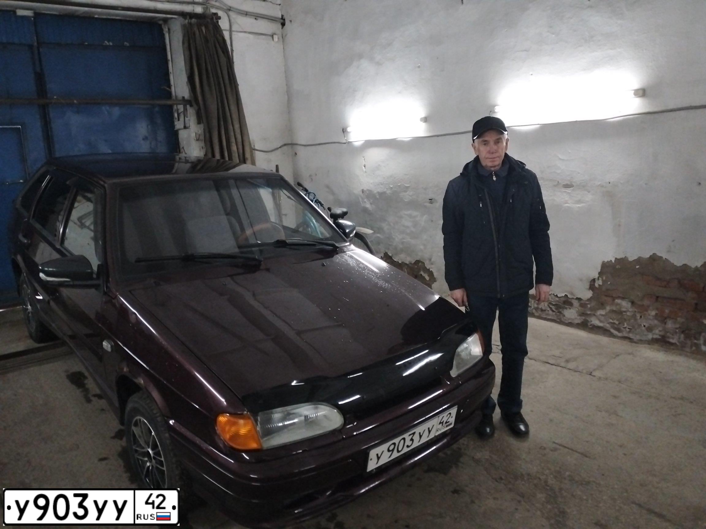 Фото автомобиля LADA 2114 SAMARA, 2011 — госномер У903УУ42. Цвет: ТЕМНО-ВИШНЕВЫЙ