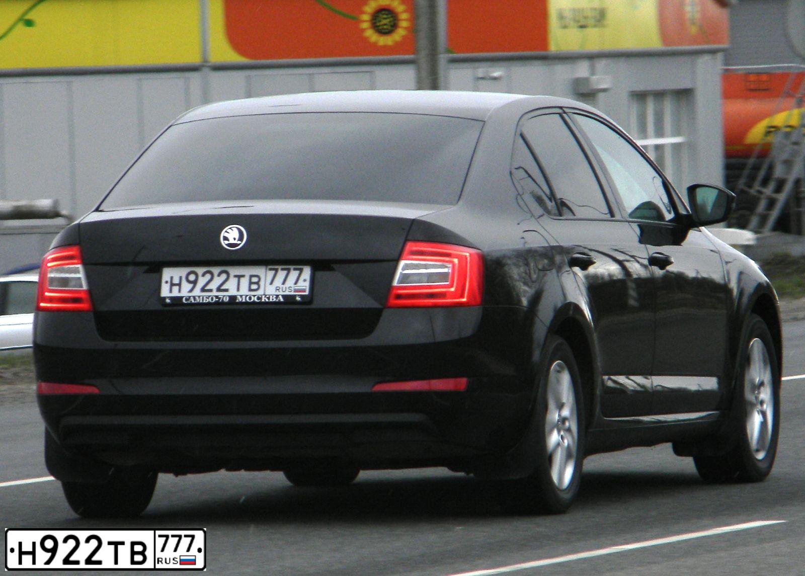 Фото автомобиля SKODA OCTAVIA, 2016 — госномер Р592УМ716. Цвет: ЧЕРНЫЙ