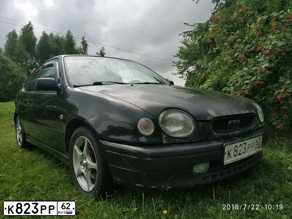 Фото автомобиля TOYOTA COROLLA, 1998 — госномер А502ОО790. Цвет: ЧЕРНЫЙ