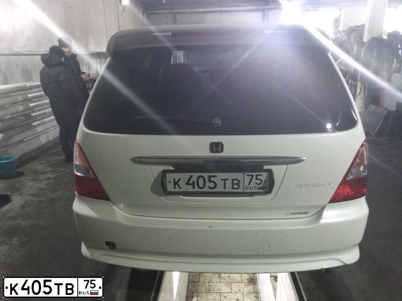 Фото автомобиля MITSUBISHI PAJERO SPORT, 1999 — госномер К405ТВ75. Цвет: ЧЕРНЫЙ