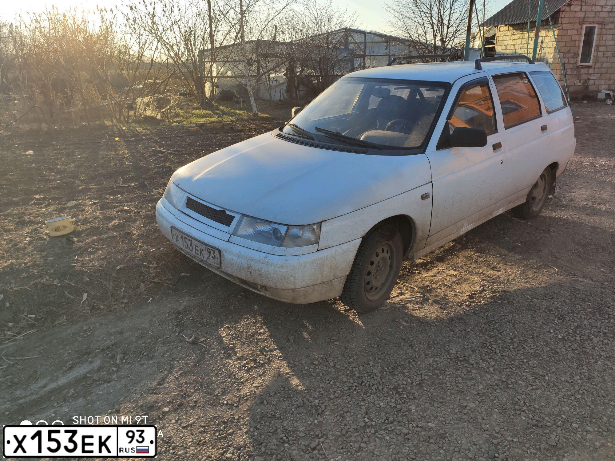 Фото автомобиля LADA 2111, 2001 — госномер Х153ЕК93. Цвет: БЕЛЫЙ