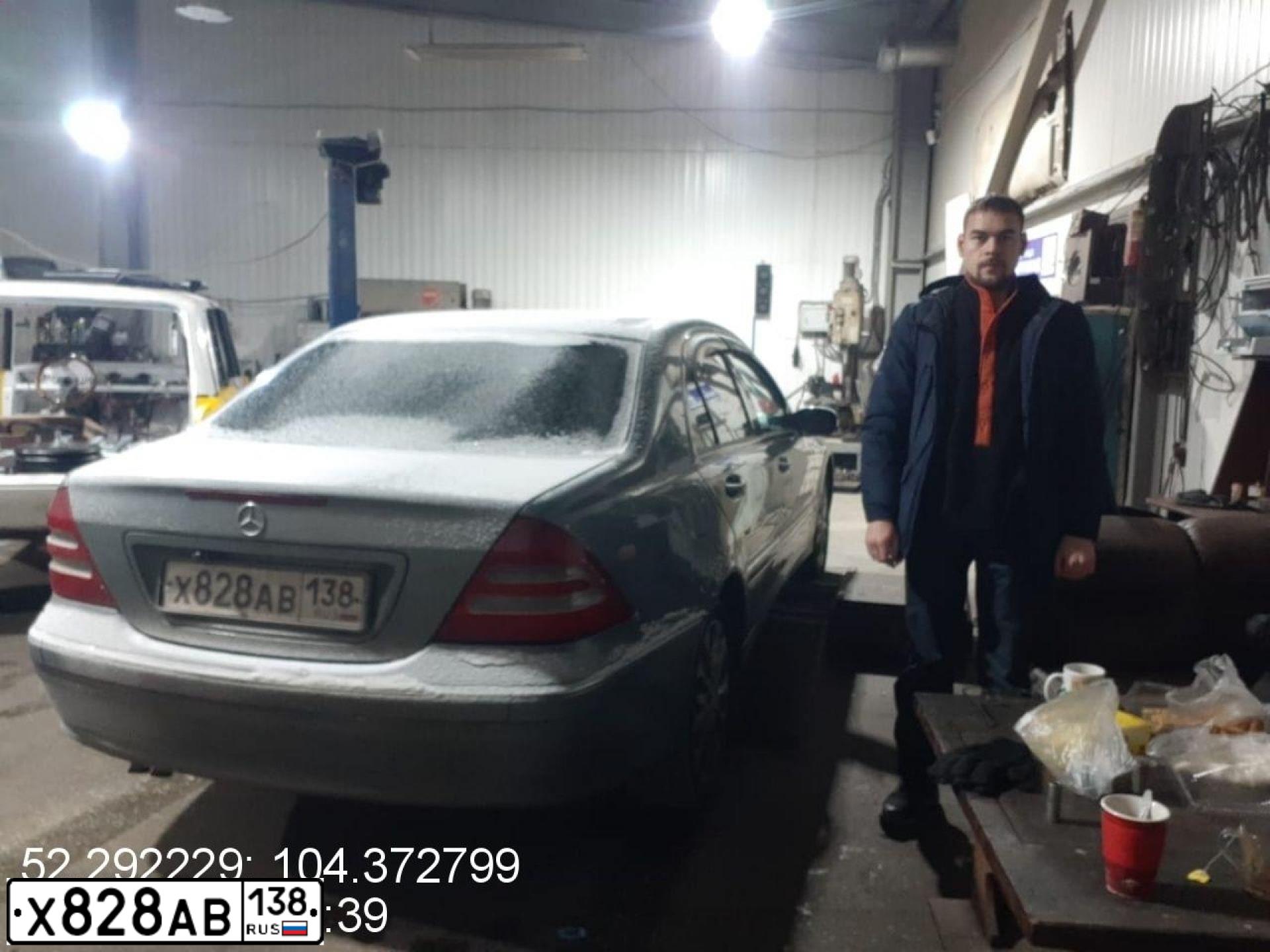 Фото автомобиля KIA SPORTAGE, 2013 — госномер Е664КЕ138. Цвет: Белый