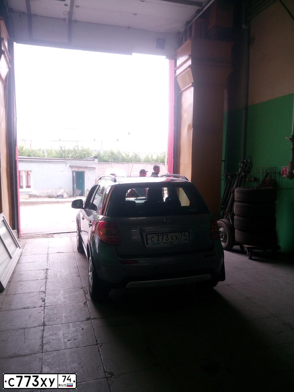 Фото автомобиля SUZUKI SX 4, 2012 — госномер Н414СЕ196. Цвет: СЕРЫЙ