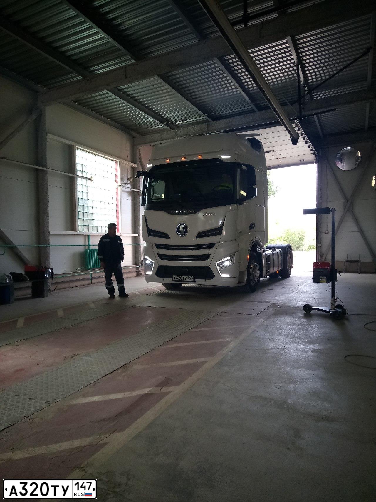 Фото автомобиля shacman sx4188yy381, 2023 — госномер А320ТУ147