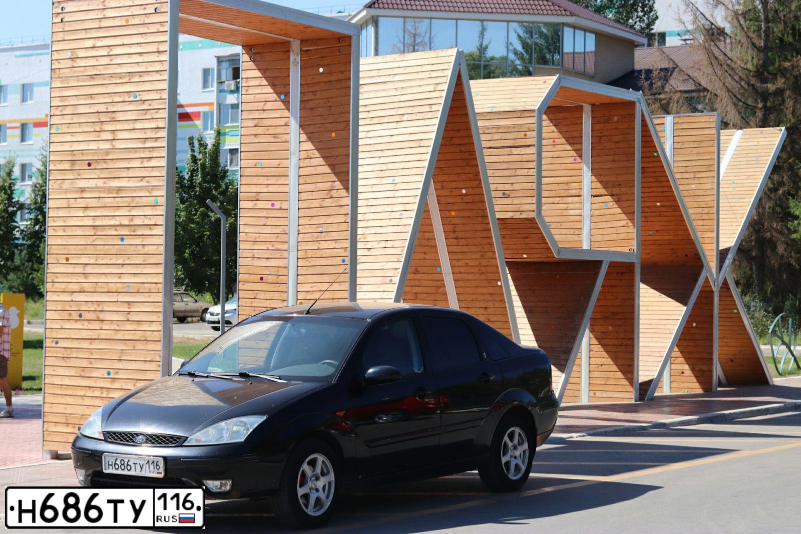 Фото автомобиля LADA 2110, 2001 — госномер Н686ТУ16. Цвет: СЕРЕБРИСТО-СЕРО-ЗЕЛЕНЫЙ