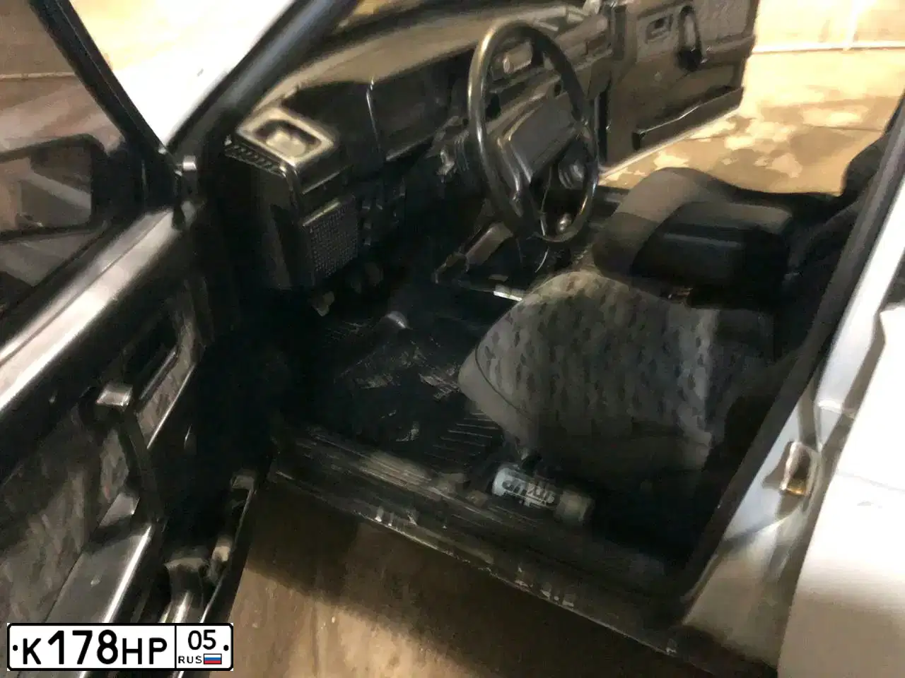 Фото автомобиля LADA 2109 SAMARA, 1998 — госномер У047ХУ77. Цвет: СЕРЕБРИСТО-ГОЛУБОЙ