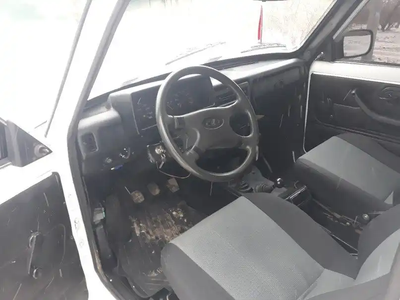 Фото автомобиля LADA NIVA, 2007 — госномер С155МА761. Цвет: ЯРКО-БЕЛЫЙ