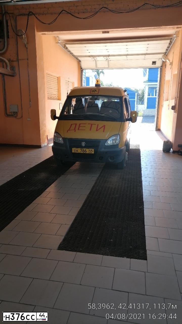 Фото автомобиля GAZ 3221 GAZEL, 2011 — госномер Н376СС44. Цвет: ЖЕЛТЫЙ