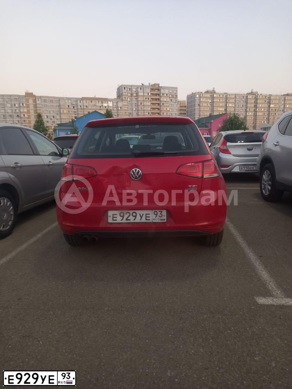 Фото автомобиля VOLKSWAGEN GOLF, 2013 — госномер Е929УЕ93. Цвет: КРАСНЫЙ