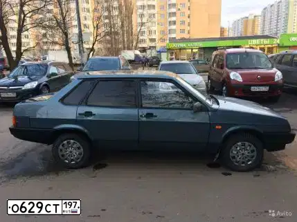 Фото автомобиля RENAULT KANGOO, 2012 — госномер О629СТ197. Цвет: КРАСНЫЙ