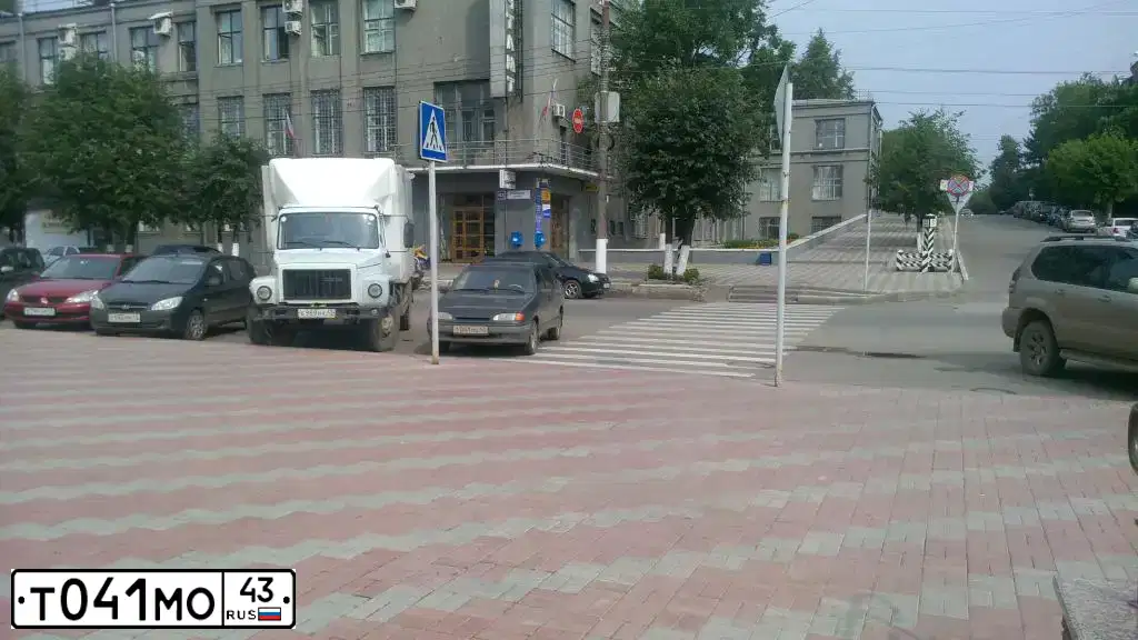 Фото автомобиля ВАЗ 21150, 2006 — госномер Т041МО43. Цвет: ЗОЛОТИСТЫЙ ТЕМНО-ЗЕЛЕНЫЙ