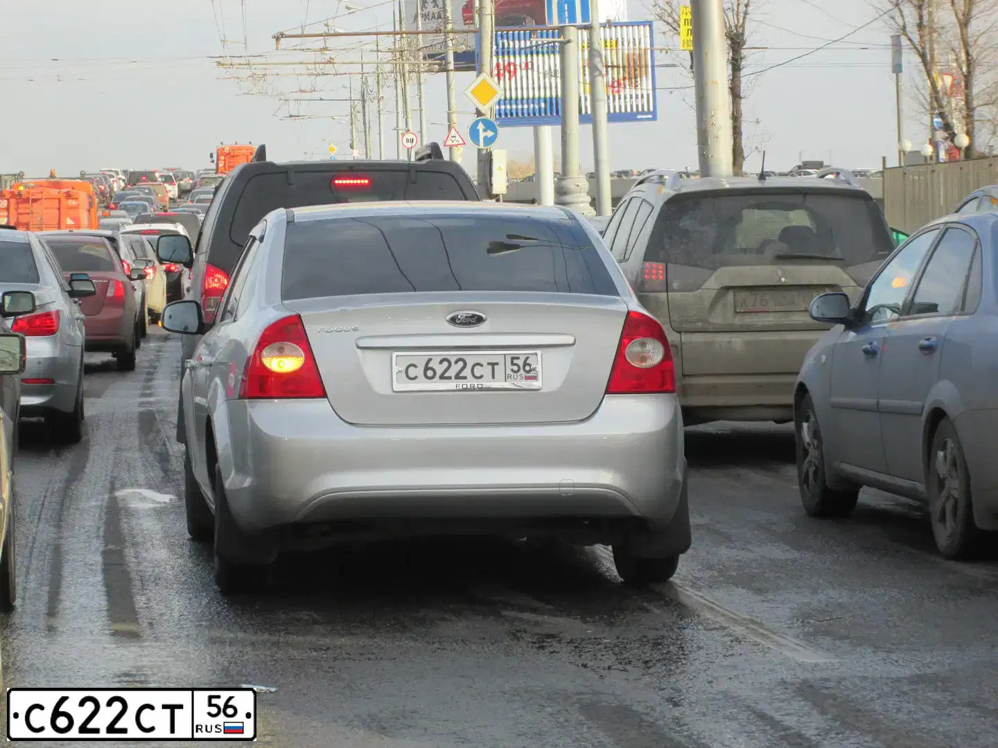 Фото автомобиля FORD FOCUS, 2011 — госномер С622СТ56. Цвет: СЕРЫЙ