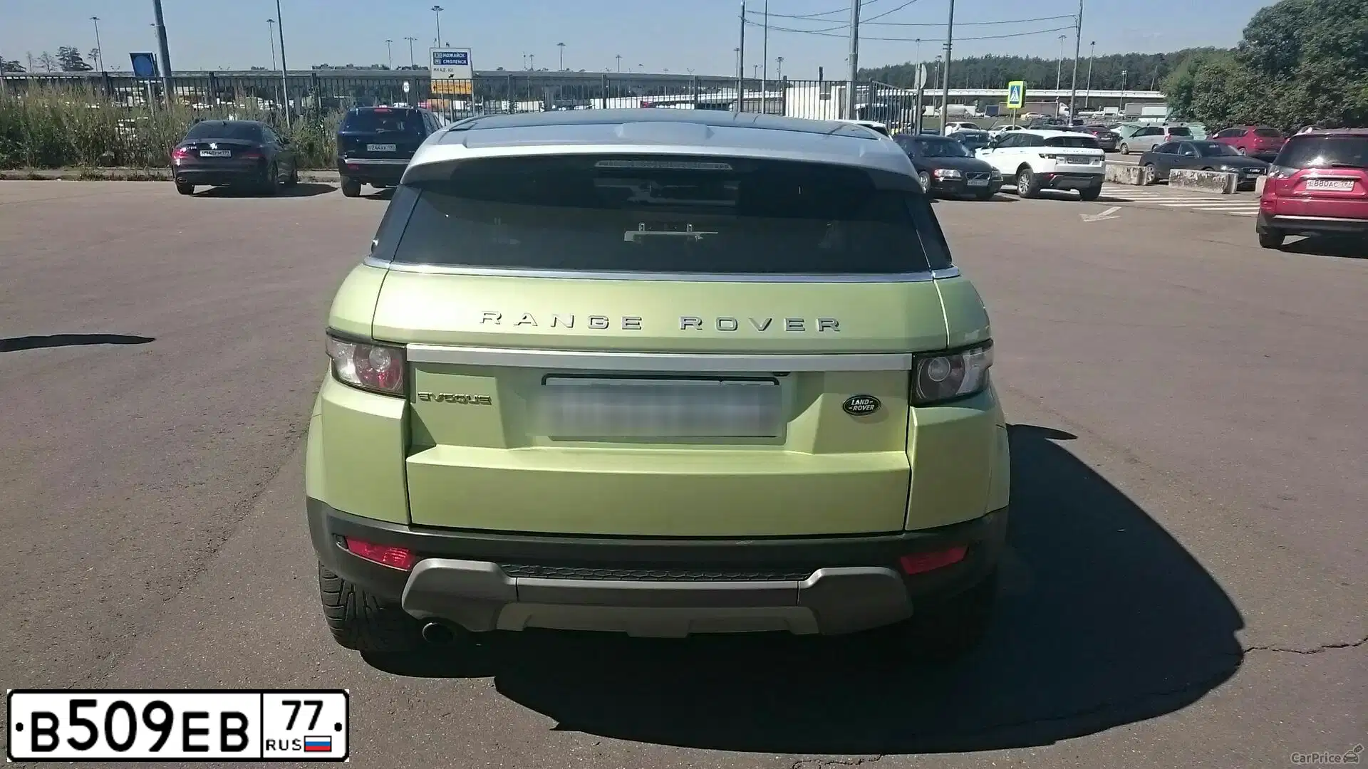 Фото автомобиля LANDROVER RANGE ROVER EVOQUE, 2012 — госномер Е955ОУ196. Цвет: ЗЕЛЕНЫЙ