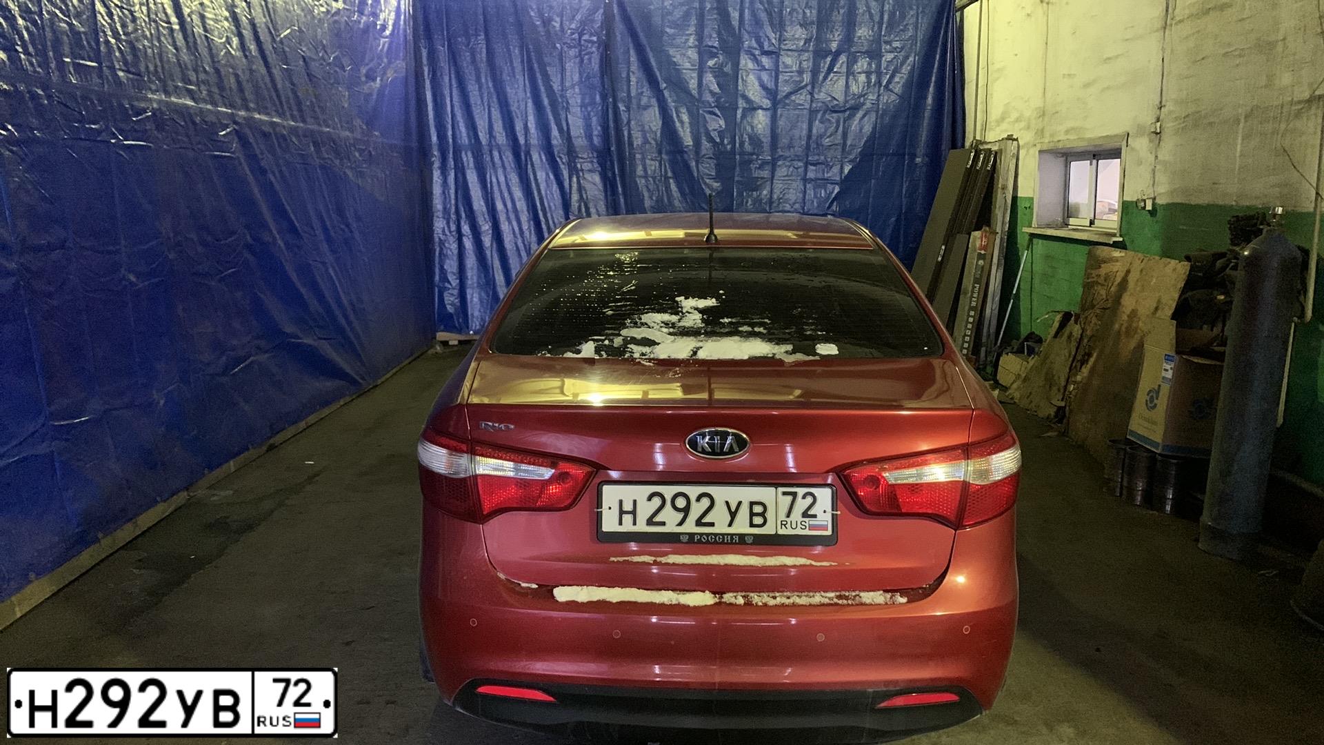 Фото автомобиля KIA RIO, 2011 — госномер М875НК142. Цвет: Красный