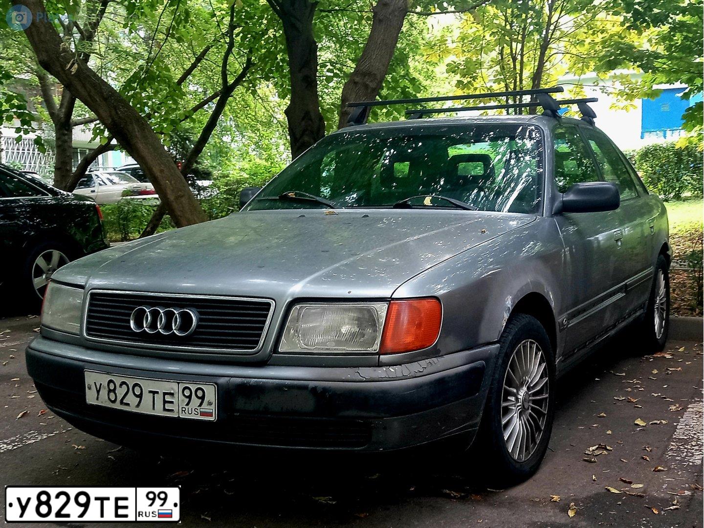 Фото автомобиля AUDI 100, 1992 — госномер У829ТЕ99. Цвет: Серый