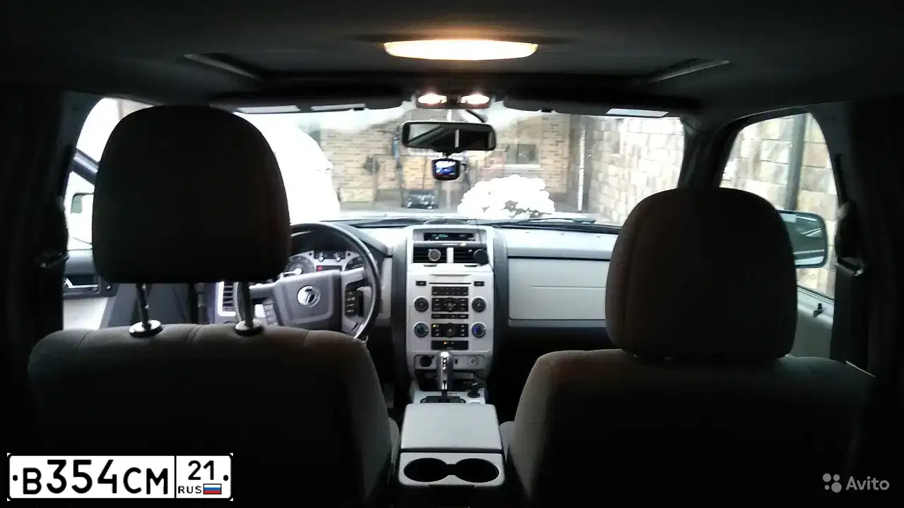 Фото автомобиля MERCURY MARINER, 2011 — госномер М487МУ164. Цвет: СЕРЫЙ