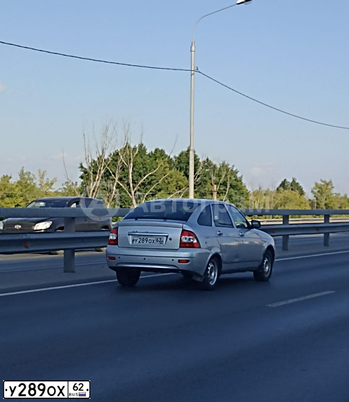 Фото автомобиля LADA 2172 PRIORA, 2011 — госномер У289ОХ62. Цвет: СВЕТЛО-СЕРЕБРИСТЫЙ МЕТ
