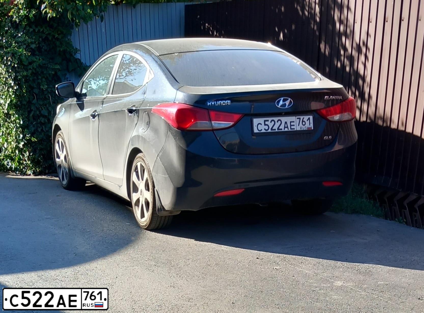 Фото автомобиля HYUNDAI ELANTRA, 2012 — госномер Р694ЕК181. Цвет: ЧЕРНЫЙ