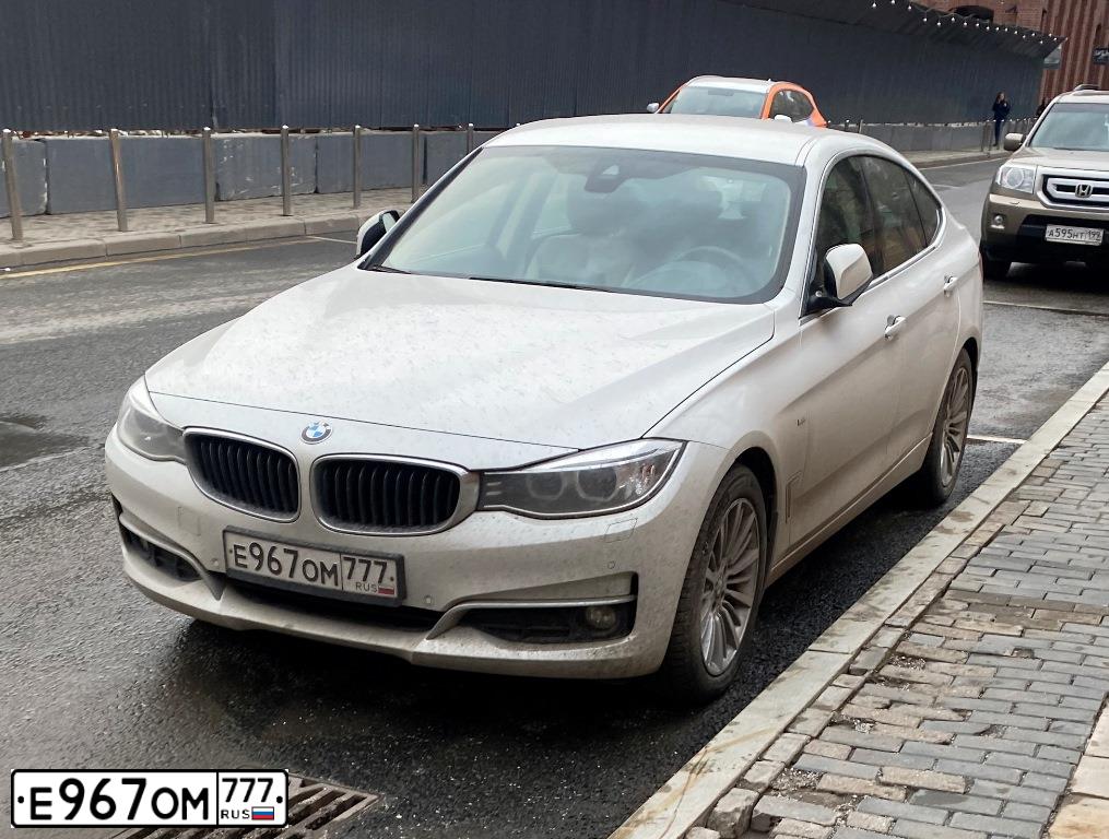 Фото автомобиля BMW SERIE 3 GT, 2015 — госномер Е967ОМ777. Цвет: БЕЛЫЙ