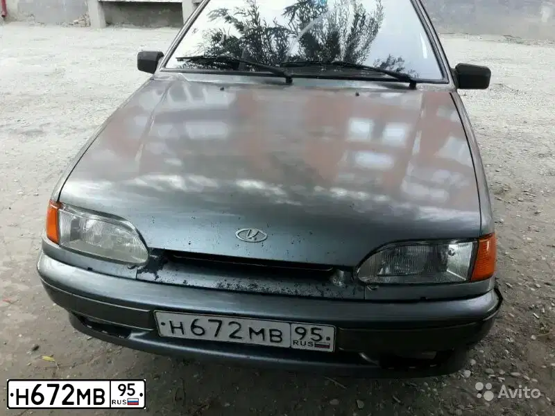 Фото автомобиля LADA 2114 SAMARA, 2006 — госномер Е495АЕ95. Цвет: СРЕДНИЙ-СЕРО-ЗЕЛЕНЫЙ МЕТА