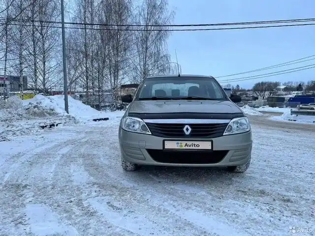 Фото автомобиля RENAULT LOGAN, 2012 — госномер Р132СК197. Цвет: БЕЖЕВЫЙ