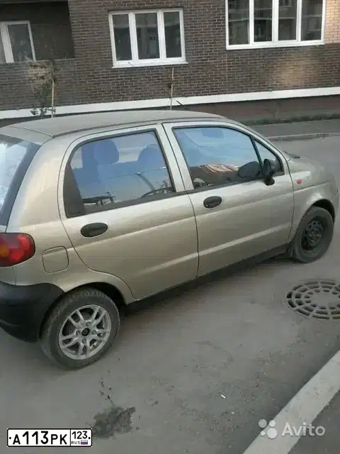 Фото автомобиля DAEWOO MATIZ, 2007 — госномер К333СР190. Цвет: ПЕСОЧНЫЙ