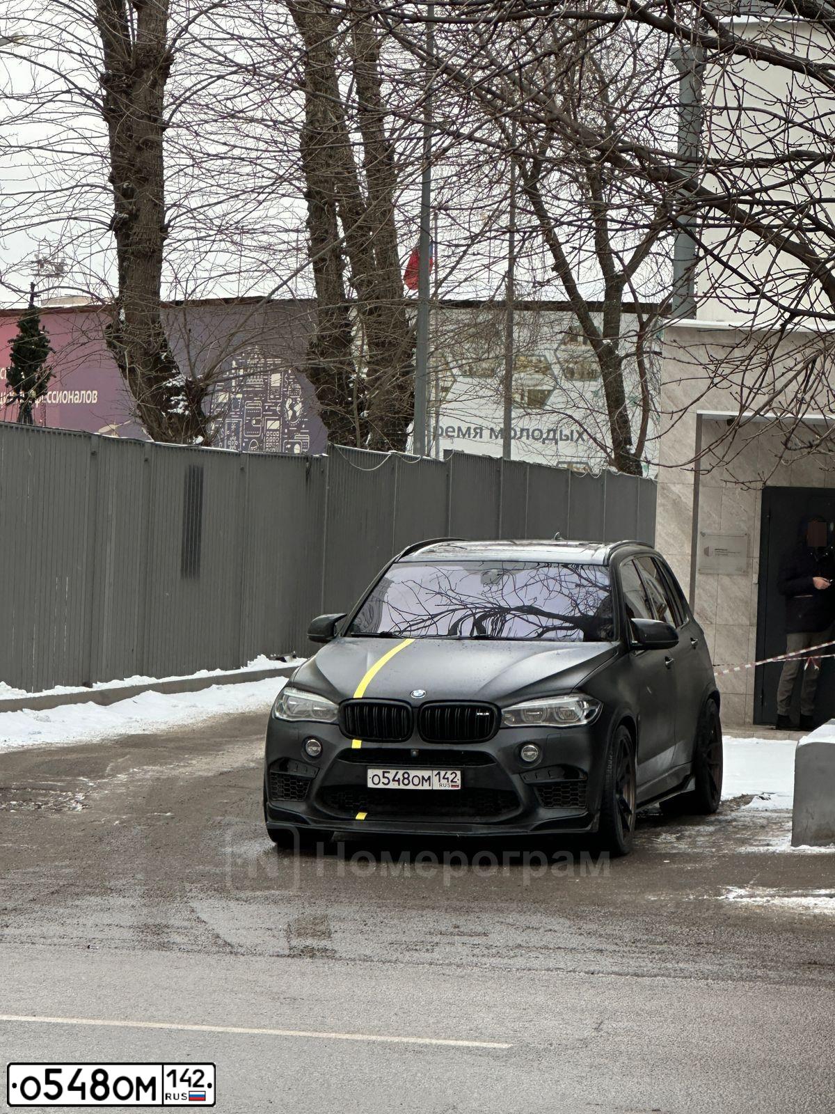 Фото автомобиля BMW X5M, 2018 — госномер А770МН159. Цвет: ЧЕРНЫЙ