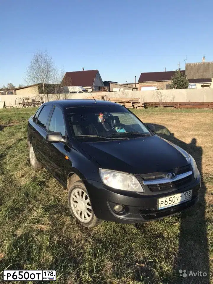 Фото автомобиля NISSAN ALMERA, 2013 — госномер Р805СМ60