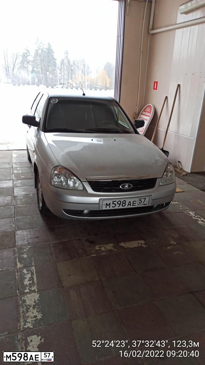 Фото автомобиля LADA 2172 PRIORA, 2010 — госномер К040ТО48. Цвет: СВЕТЛО СЕРЕБРИСТЫЙ МЕТАЛЛ