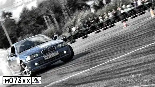 Фото автомобиля BMW SERIE 3, 1999 — госномер В123ОА156. Цвет: синий