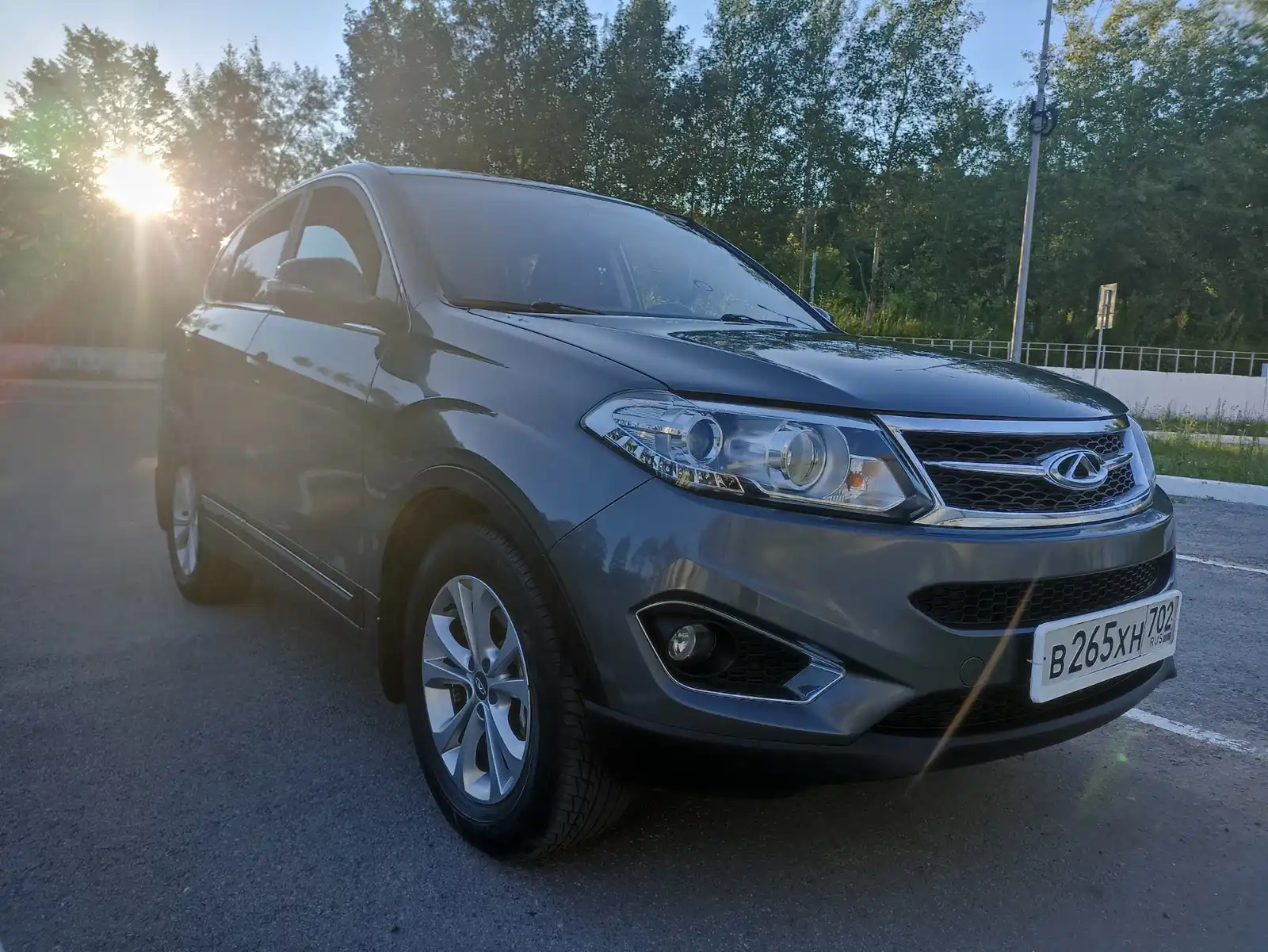 Фото автомобиля CHERY T21, 2015 — госномер Р012ОН777. Цвет: СТАЛЬНОЙ СЕРЫЙ