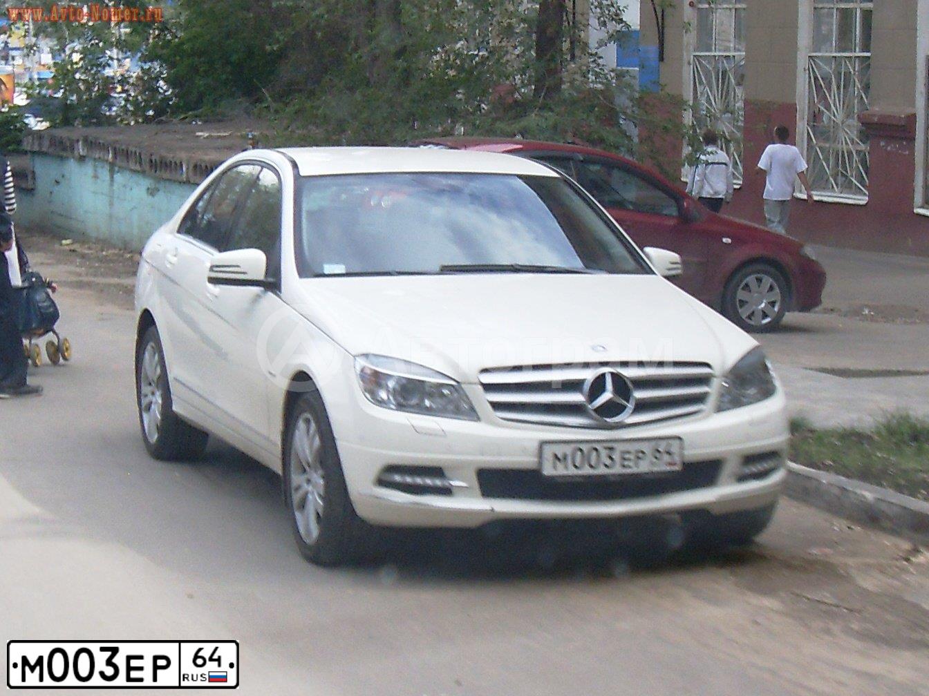 Фото автомобиля MERCEDES C-KLASSE, 2010 — госномер К001МР64. Цвет: Белый