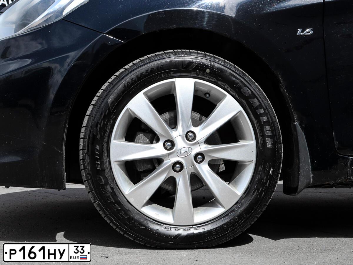 Фото автомобиля HYUNDAI SOLARIS, 2011 — госномер В395АМ252
