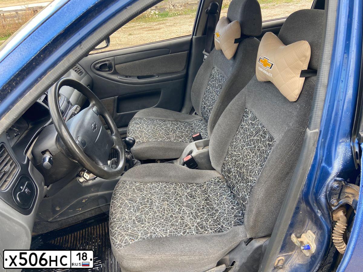 Фото автомобиля LADA 2190 GRANTA, 2019 — госномер Х508НС18. Цвет: ЯРКО-СИНИЙ