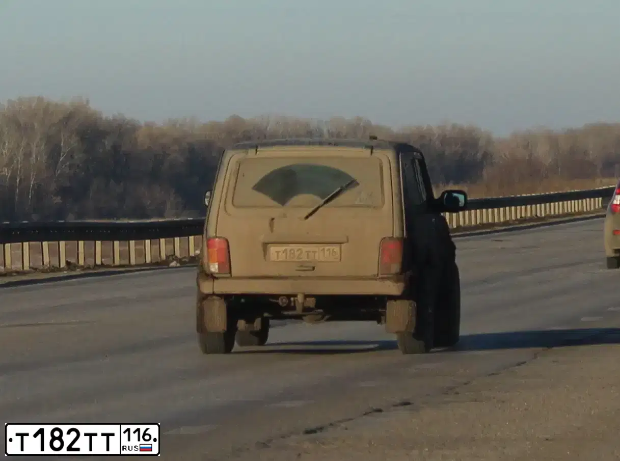 Фото автомобиля LADA 2121 NIVA, 2014 — госномер Т182ТТ116. Цвет: сине-зеленый