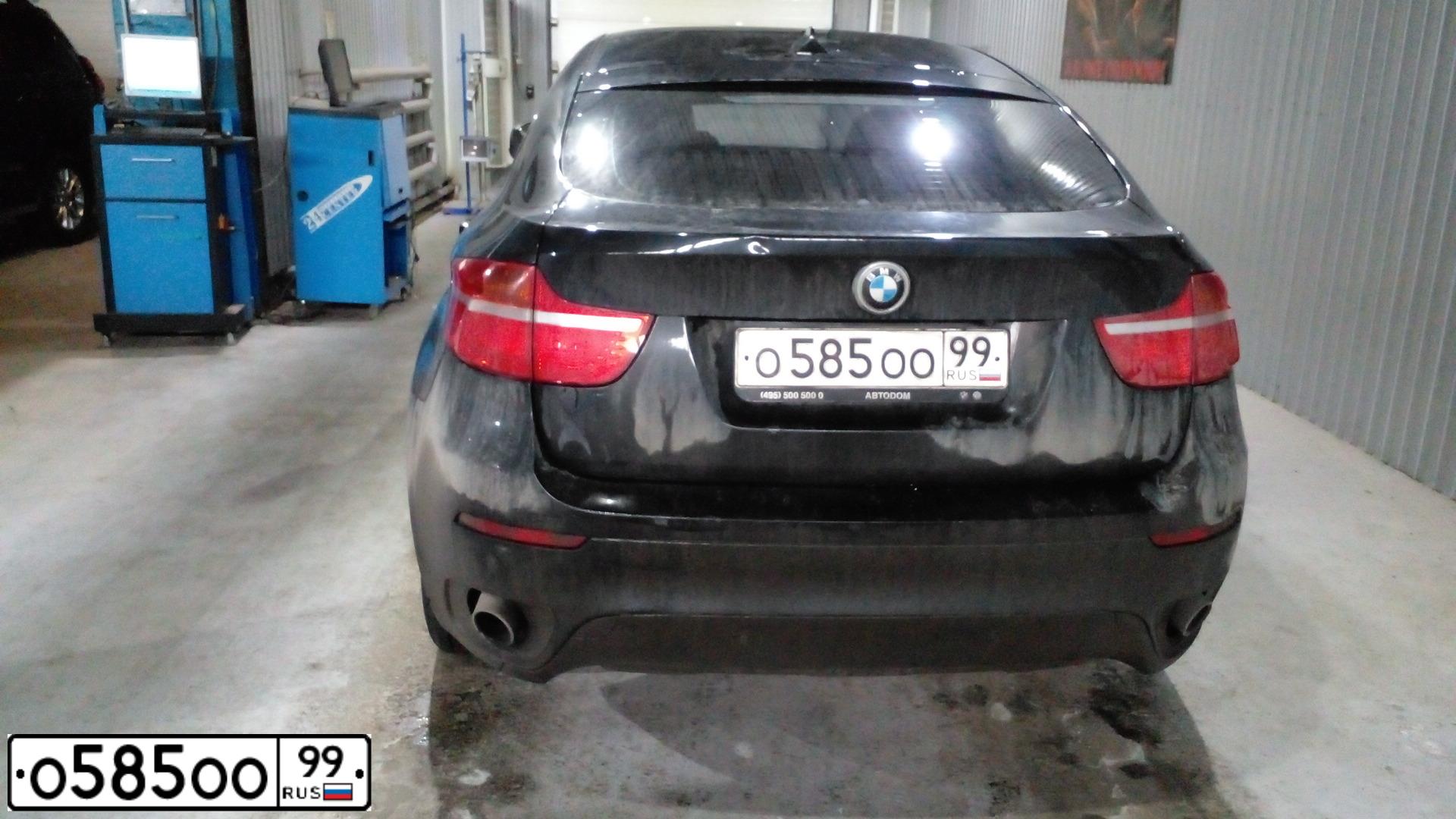 Фото автомобиля BMW X6, 2011 — госномер О585ОО99. Цвет: ЧЕРНЫЙ