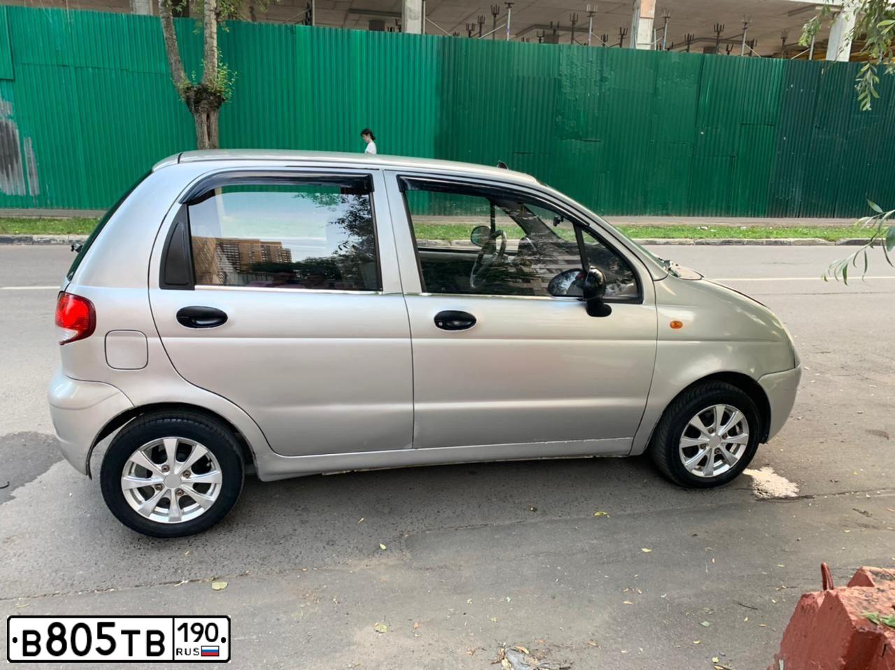 Фото автомобиля DAEWOO MATIZ, 2012 — госномер М451УО799. Цвет: Серебристый