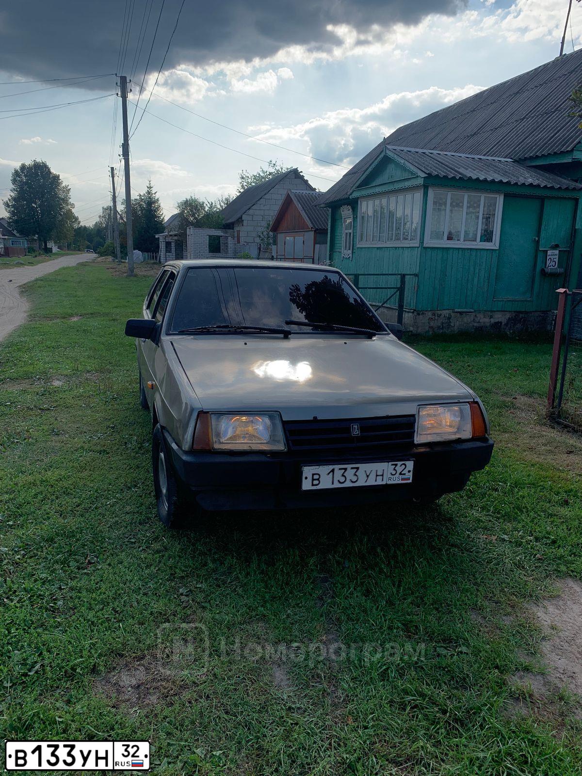 Фото автомобиля LADA 2109 SAMARA, 1999 — госномер В133УН32. Цвет: СЕРО-ЗЕЛЕНЫЙ