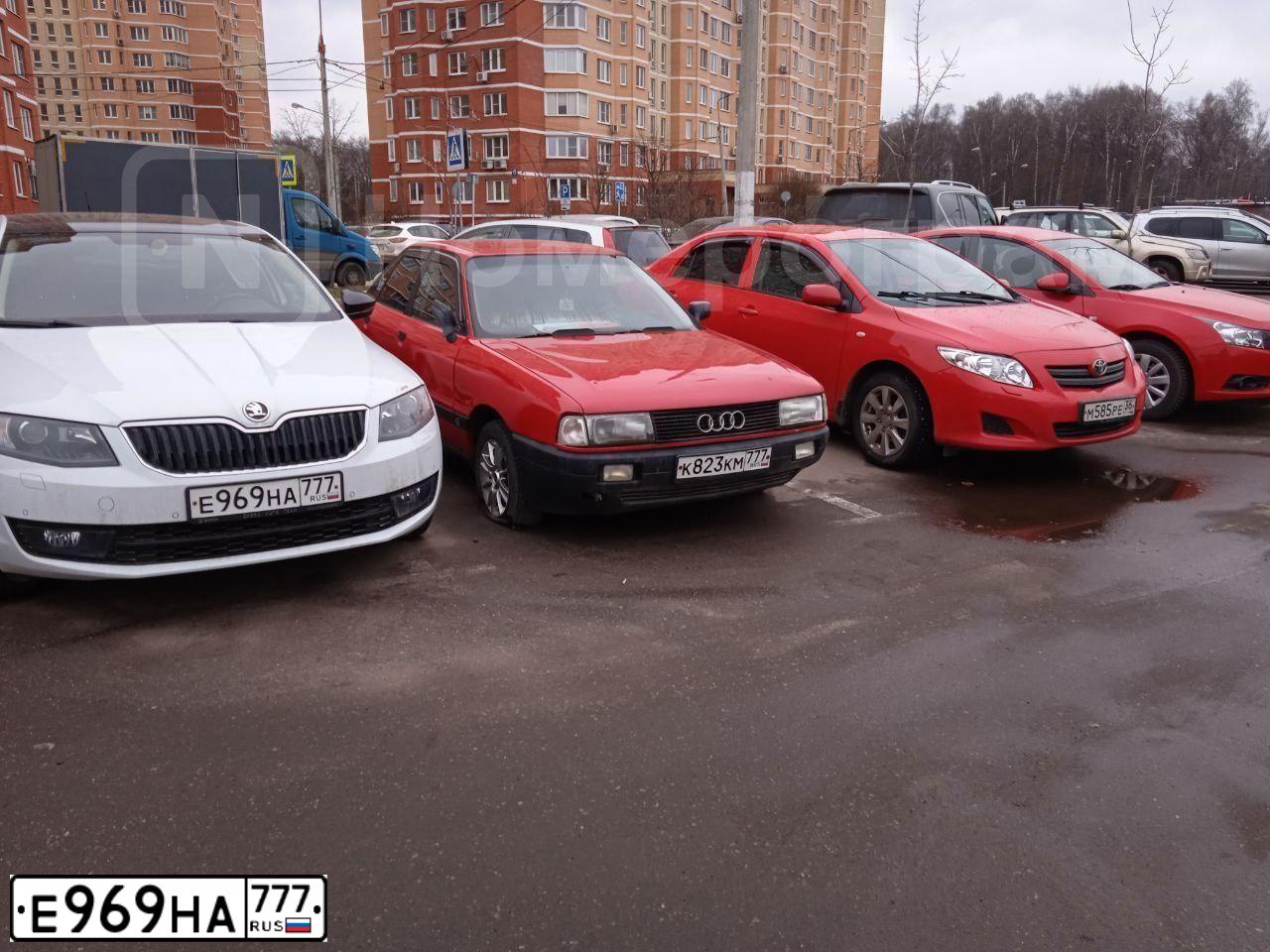 Фото автомобиля SKODA OCTAVIA, 2014 — госномер Е969НА777. Цвет: Белый