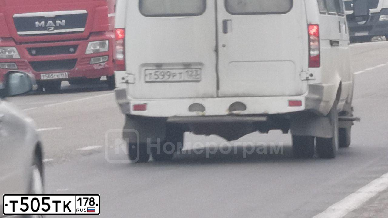 Фото автомобиля RENAULT DUSTER, 2016 — госномер Т505ТК178. Цвет: ТЕМНО-КОРИЧНЕВЫЙ