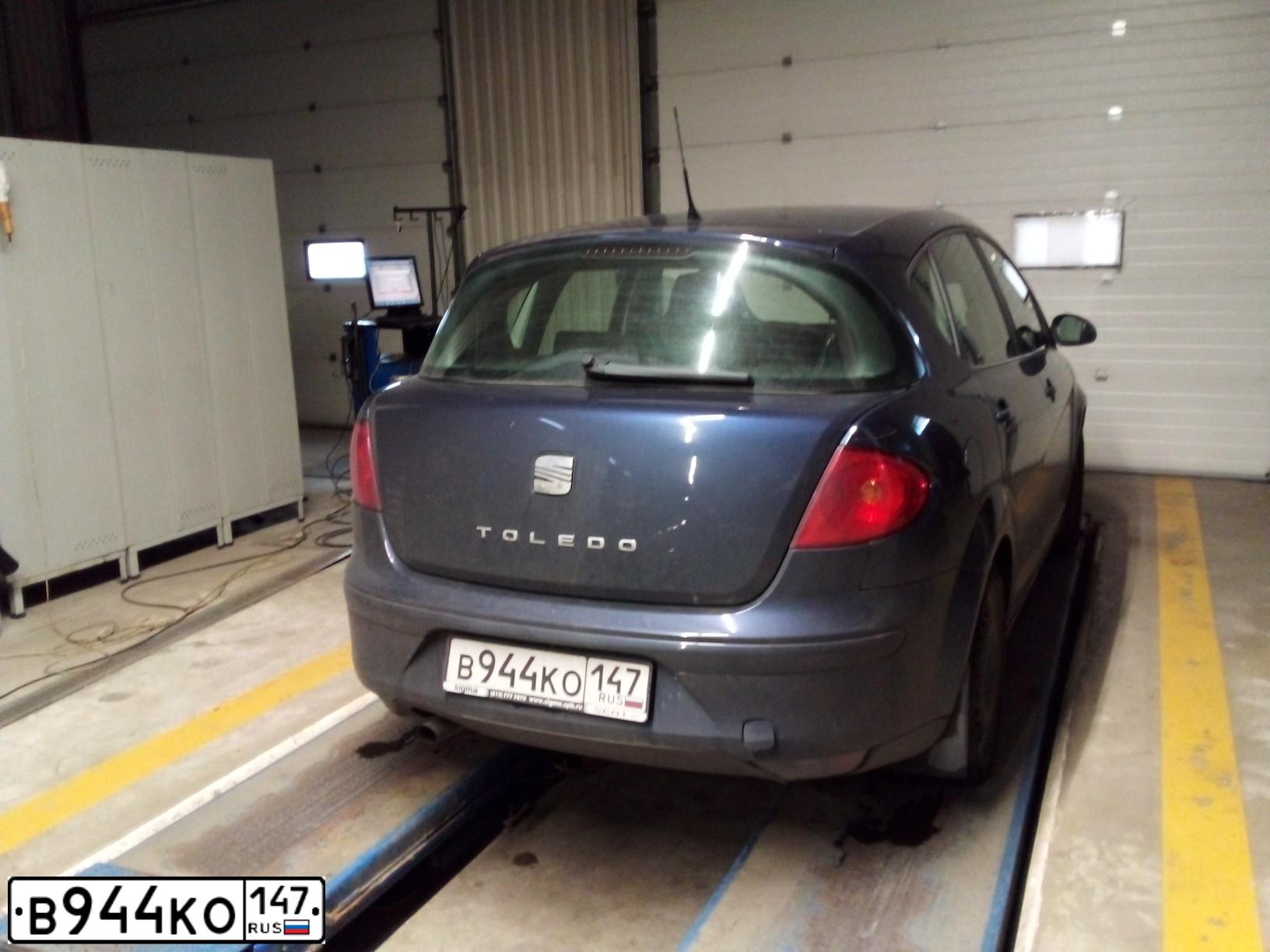 Фото автомобиля SEAT ALTEA, 2008 — госномер У065ЕС98. Цвет: ТЕМНО-СИНИЙ