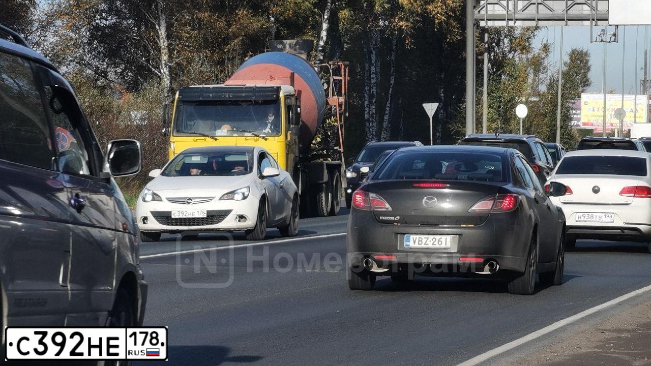 Фото автомобиля OPEL ASTRA, 2014 — госномер С392НЕ178. Цвет: БЕЛЫЙ