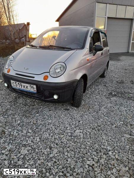 Фото автомобиля DAEWOO MATIZ, 2010 — госномер С519КК96. Цвет: СЕРЕБРИСТО-БЕЛЫЙ
